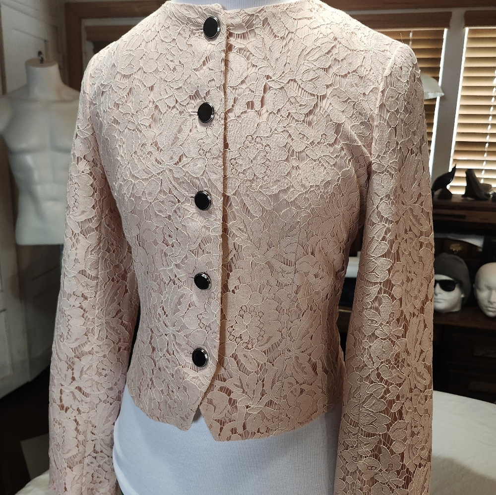 Calvin Klein Designer Lace Jacket In Soft Peach Color In Womans Size 4. NWT